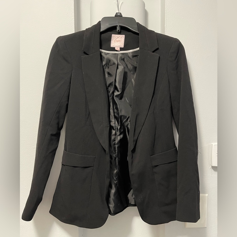Black blazer. Band is candies size small